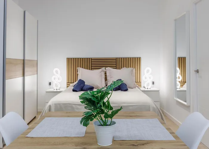 Grupo Torres De Quart Apartment